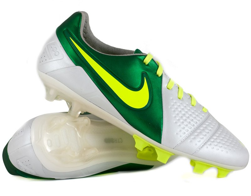 nike ctr360 maestri iii