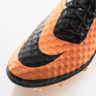 scarpe calcio nike con teschio