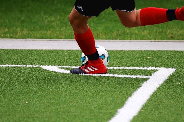 Scarpe da Calcio Scarpe da Allenamento Professionali per Esterni Calcio da Uomo Scarpe Antiscivolo Scarpe da Calcio per Bambini Scarpe Alte Scarpe da Calcio